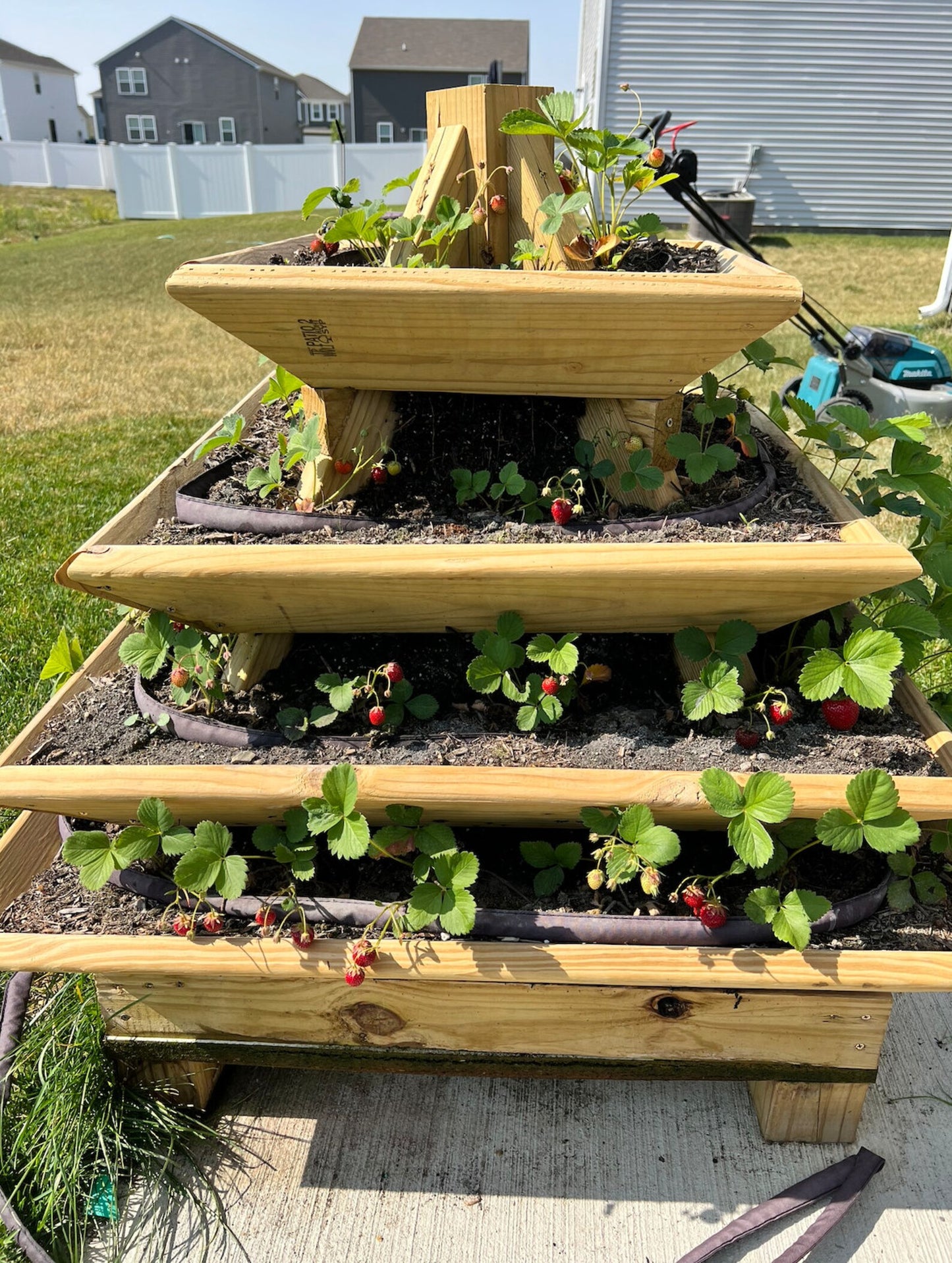 DIY Pyramidal Flower Box plan